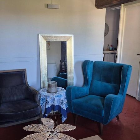 Appartement Un nid sur les toits à Avignon Extérieur photo
