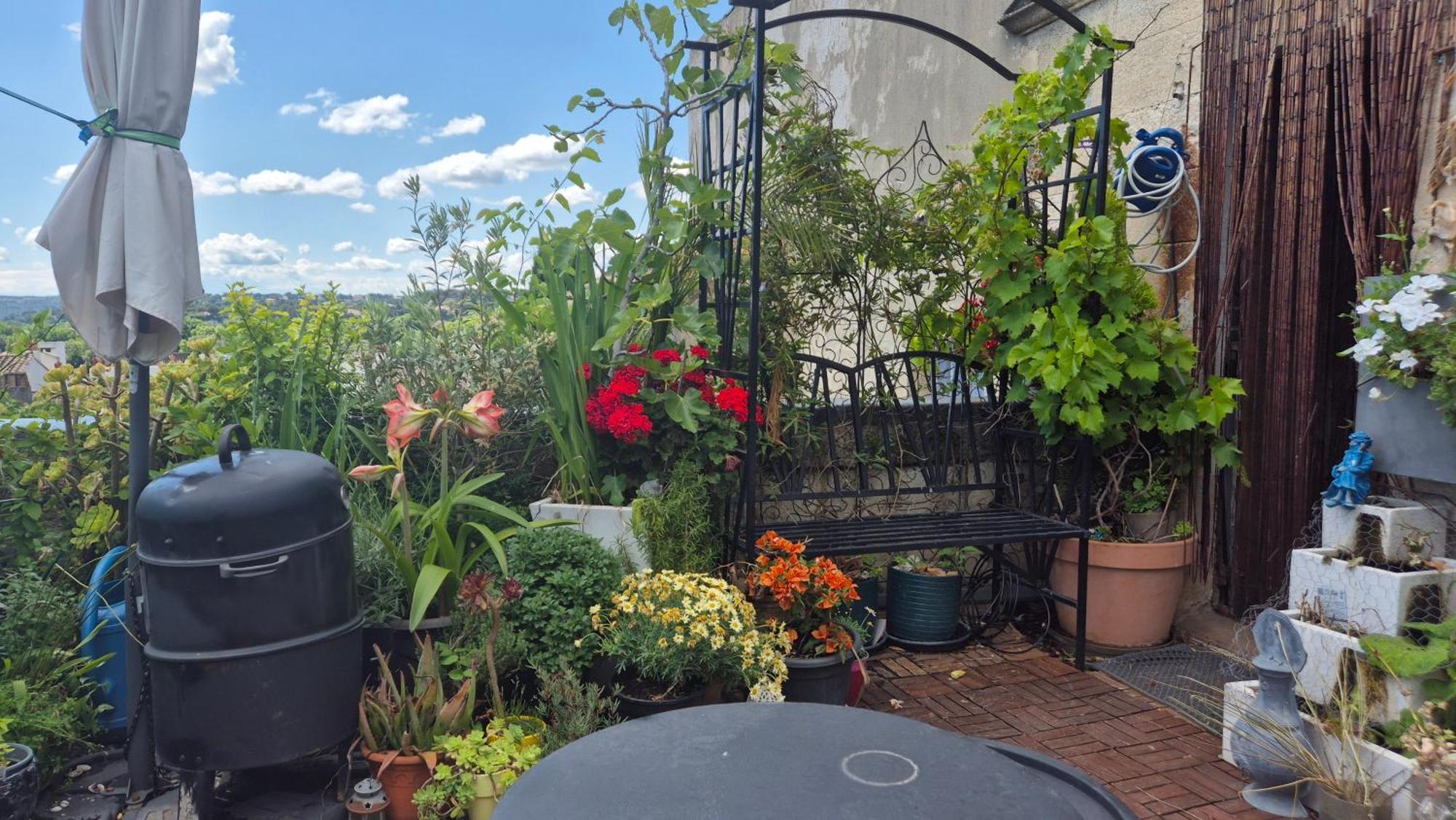 Appartement Un nid sur les toits à Avignon Extérieur photo