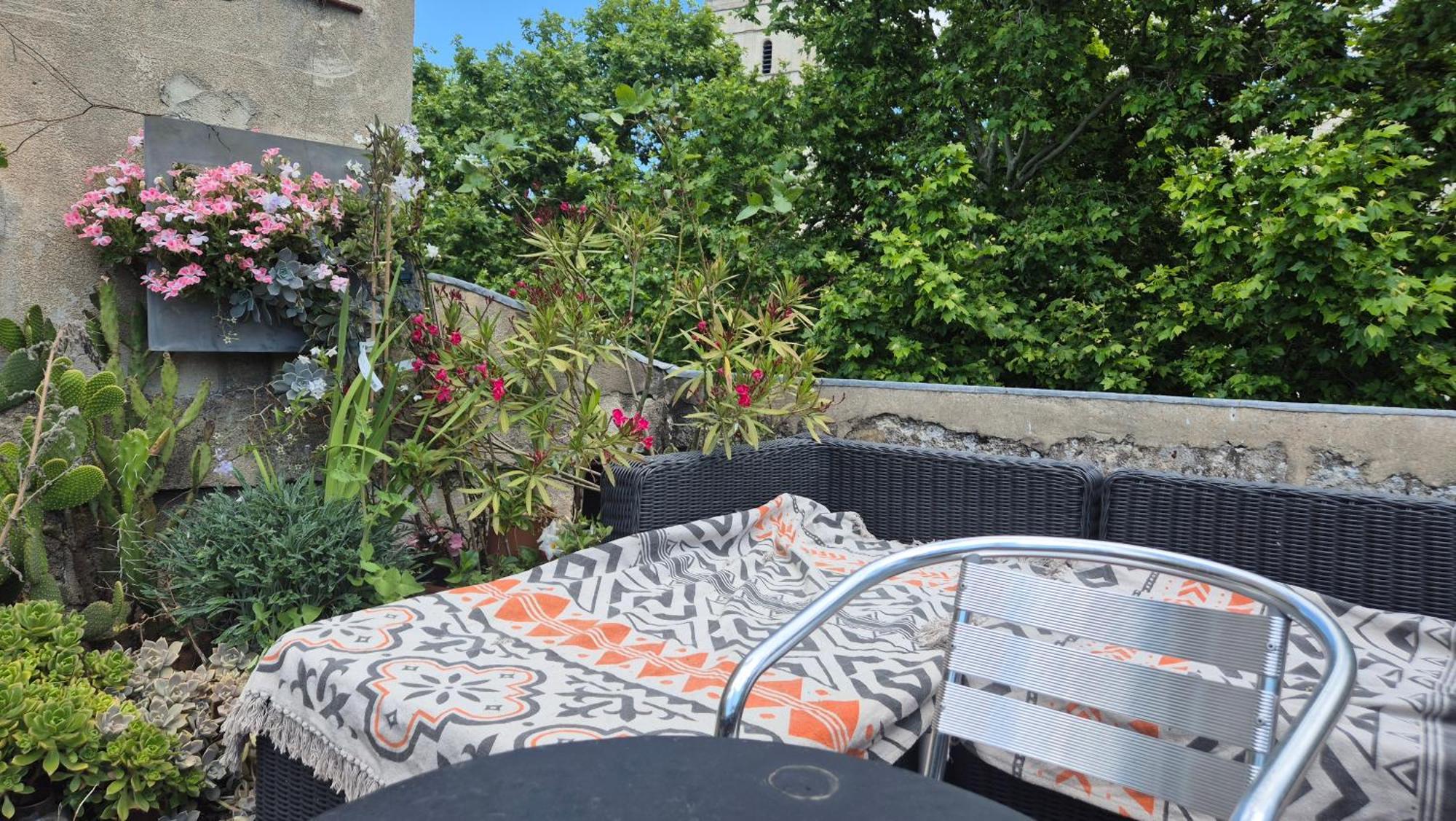 Appartement Un nid sur les toits à Avignon Extérieur photo